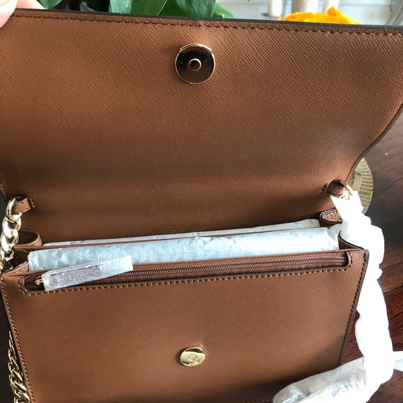 MICHAEL Michael Kors Daniela Crossbody - Picture 13 of 14